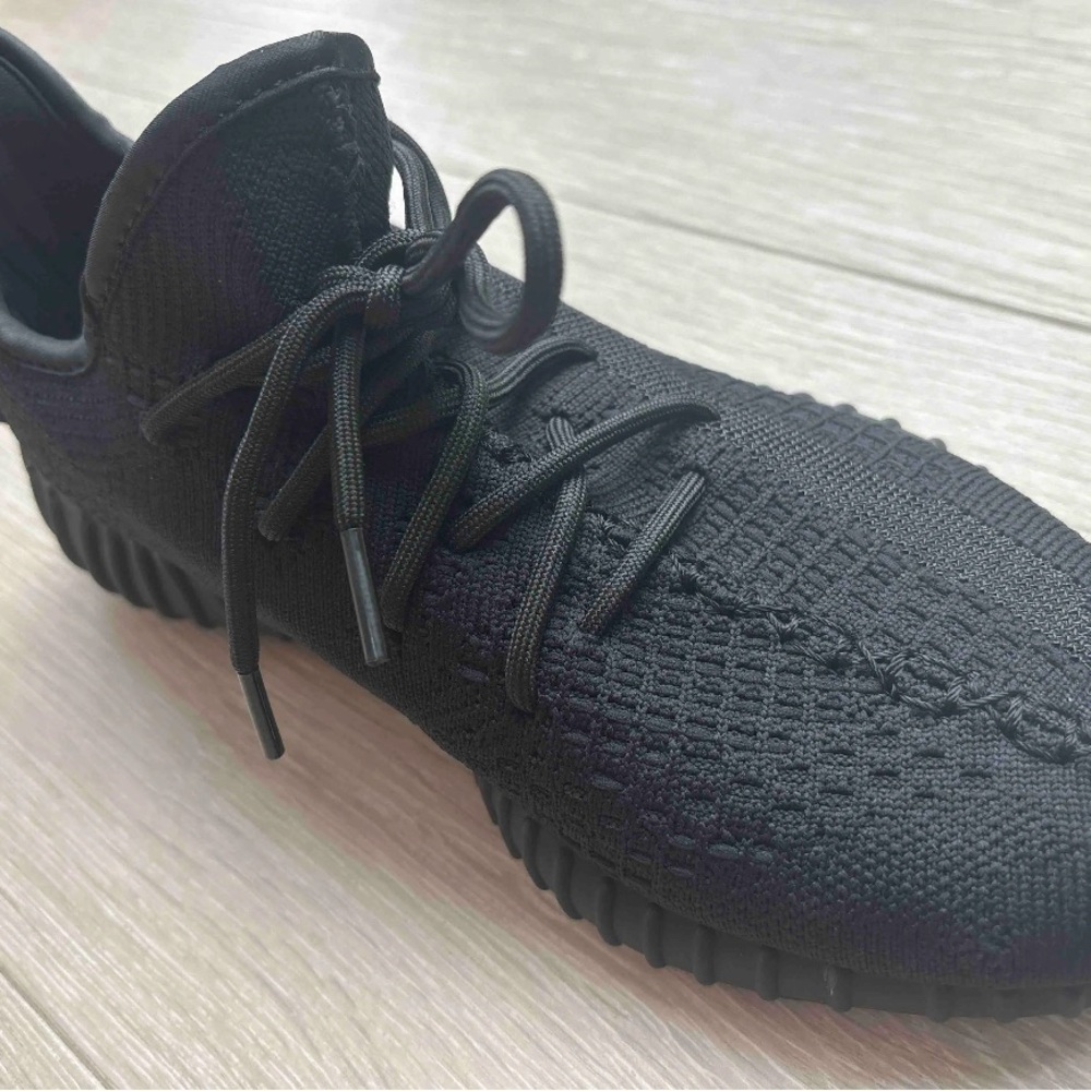 YEEZY 350